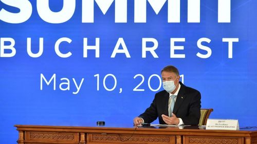 Klaus Iohannis participă vineri la Summitul București9, în ședință extraordinară pentru criza din Ucraina