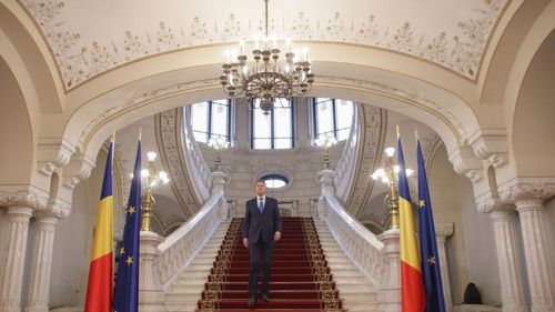 Președintele Klaus Iohannis a atacat la Curtea Constituțională legea inițiată de Dragnea și Tăriceanu privind desecretizarea protocoalelor, care le permite infractorilor să ceară revizuirea sentințelor definitive