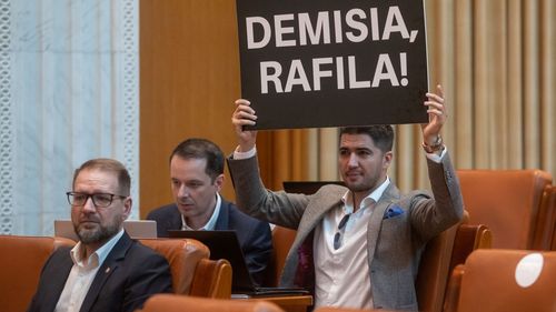 USR cere demiterea urgentă a ministrului Sănătăţii, Alexandru Rafila, după ce trei spitale mari din Capitală au rămas fără curent electric şi solicită publicarea statisticii exacte a spitalelor fără generatoare electrice