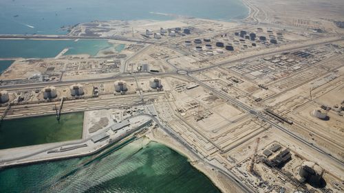 BREAKING QatarEnergy invocă forța majoră pentru mai multe contracte GNL