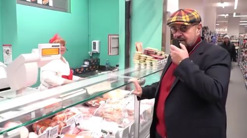 VIDEO Trending pe rețele: Piedone, milioane de vizualizări cu hârtia de ambalat mezeluri care ”fură la cântar românii”, pe Facebook/ Ce a dominat celelalte rețele