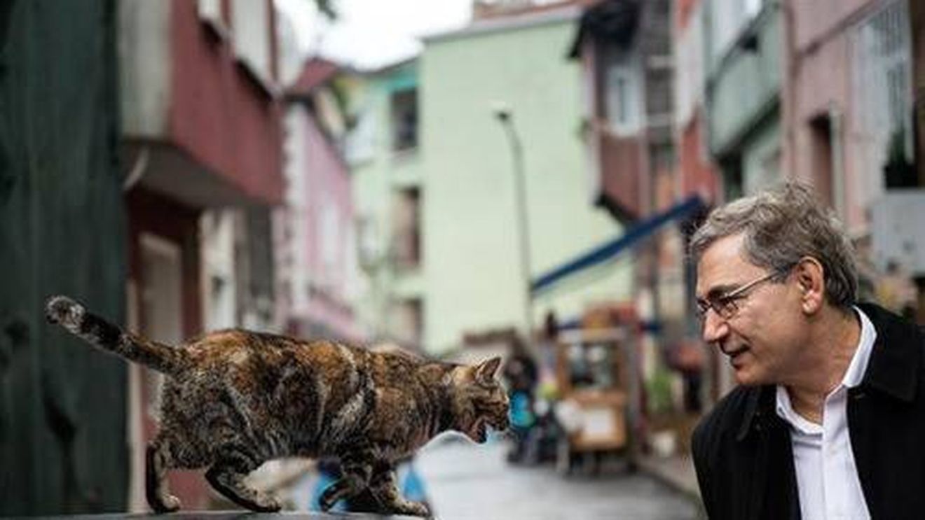 Orhan Pamuk, laureat al Premiului Nobel pentru literatură, va primi titlul de Doctor Honoris Causa al Universității de Vest din Timișoara / Va participa și la o dezbatere publică