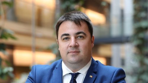 Profil de candidat: Vlad Botoș (Alianța Dreapta Unită)