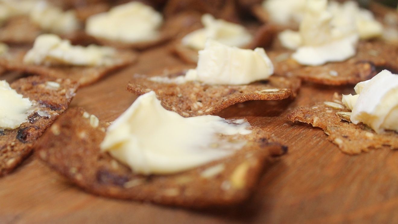 Cum a ajuns un inginer-fizician  să producă la brânză în ulcior,  krutmach și alte produse tradițonale într-un sat bulgăresc