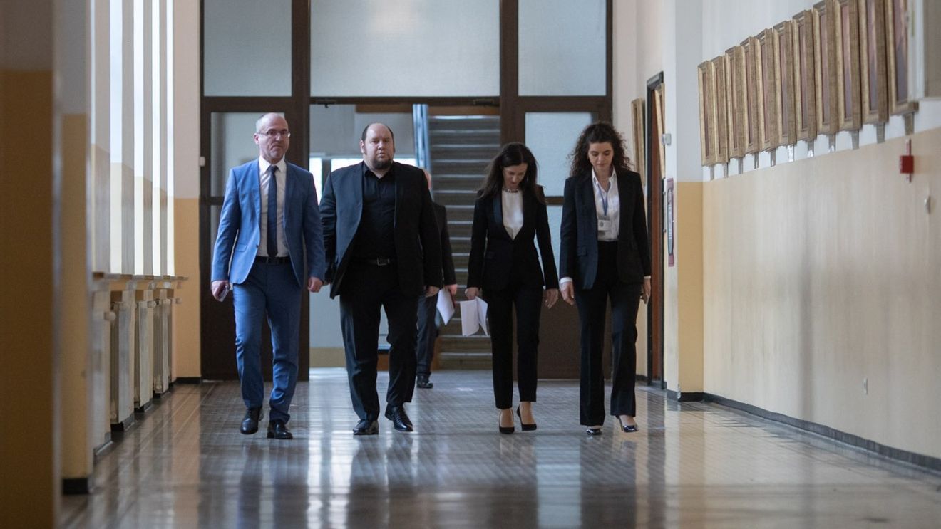 Sindicatul Național al Polițiștilor îi cere demisia magistratului Daniel Horodniceanu, după ce au apărut filmări în care se vede cum acesta răbufnește la adresa polițiștilor care l-au oprit în trafic: „Nu văd cum ați putea să aveți tupeul ăsta cu un procuror care a condus structura de crimă organizată a țării”