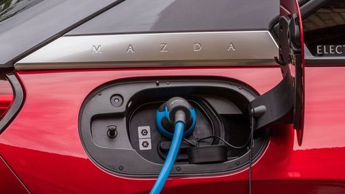 Toyota și Mazda pornesc testele Sweep în Hiroshima / Cât câștigă industria din bateriile reutilizate