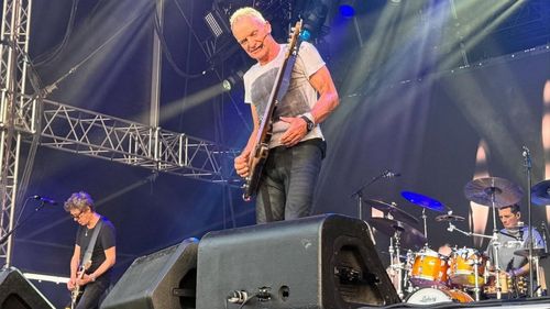 Sting este dat în judecată de foştii colegi din trupa The Police / Se estimează că starul câştigă 550.000 de lire sterline pe an din drepturi de autor numai pentru hitul "Every Breath You Take"