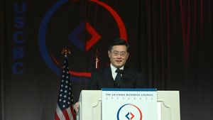 După ce a fost destituit, fostul ministru de externe Qin Gang a dispărut subit şi de pe site-ul MAE chinez / Diplomatul de la Beijing nu a mai apărut public de peste o lună