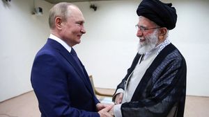 „Războiul din Iran este o lovitură dureroasă pentru prestigiul Rusiei de mare putere / Putin se teme de curentele extremiste din societatea rusă / Pentru Kremlin este o perioadă proastă” / Cum e afectată Rusia de războiul din Iran - interviu cu istoricul Cosmin Popa