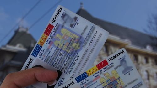 Românii au semnalat zeci de probleme birocratice ce vizează Carte Electronică de Identitate pe platforma Fără Hârtie / Guvernul a rezolvat o parte dintre ele / Cele mai multe sesizări privesc depunerea unor documente pe care autoritățile le au deja în baza de date
