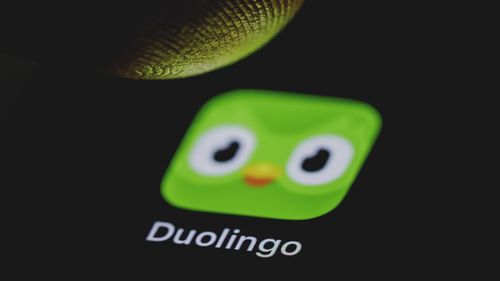 Duolingo lansează 148 de cursuri create cu AI generativ, după ce a împărtășit planurile de înlocuire a contractorilor cu inteligență artificială