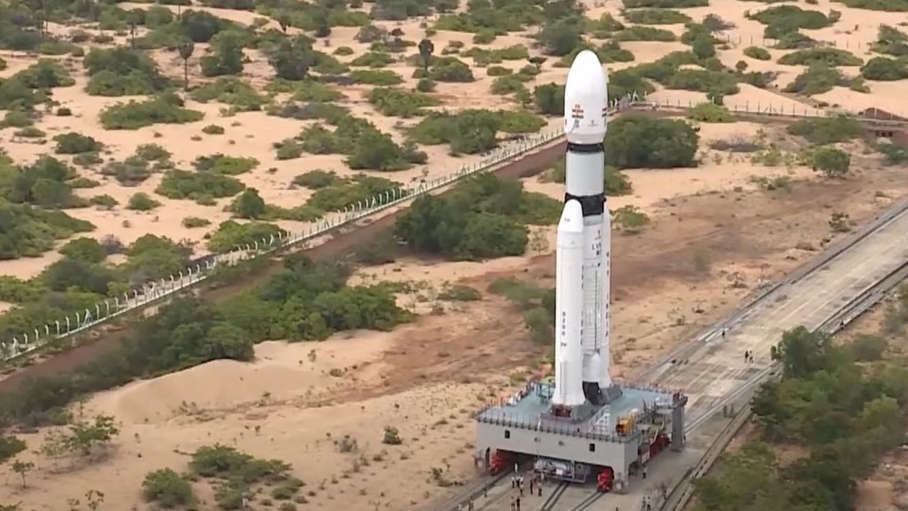 India a lansat o rachetă fără echipaj uman spre Lună