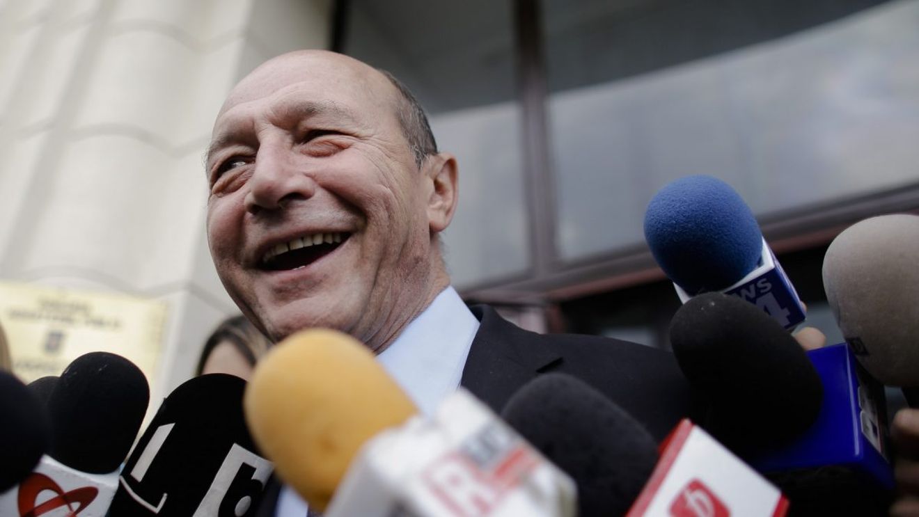Guvernul îl dă în judecată pe Traian Băsescu pentru a evacua vila de protocol