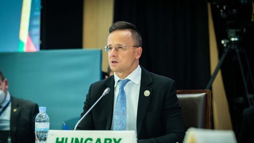 Ministrul de externe al Ungariei: Este inacceptabil că guvernul de la Kiev foloseşte provocările din estul Ucrainei drept scuză pentru a continua să restrângă drepturile minorităţilor naţionale, inclusiv ale etnicilor maghiari din Transcarpatia