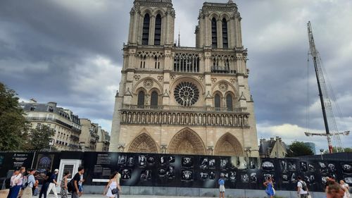 "15 milioane de vizitatori", aşteptaţi anual după redeschiderea catedralei Notre-Dame din Paris, la 8 decembrie