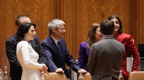 SURSE: Vot intern în REPER - Dacian Cioloș deschide lista la europarlamentare, urmat de Ramona Strugariu și Dragoș Pîslaru