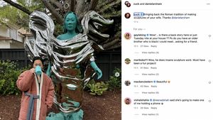 Mark Zuckerberg și-a instalat în grădină o statuie romană uriașă a soției sale