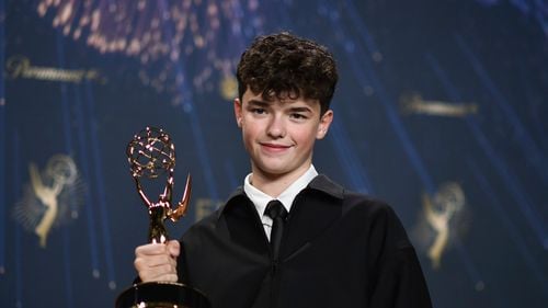„Adolescence”, „The Studio” și „The Pitt” domină Premiile Emmy / Owen Cooper devine cel mai tânăr actor care câștigă un premiu Emmy