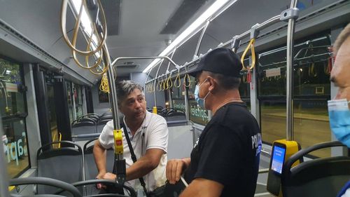 Plata călătoriei cu cardul bancar direct în vehicule va fi posibilă în toate mijloacele de transport în comun STB