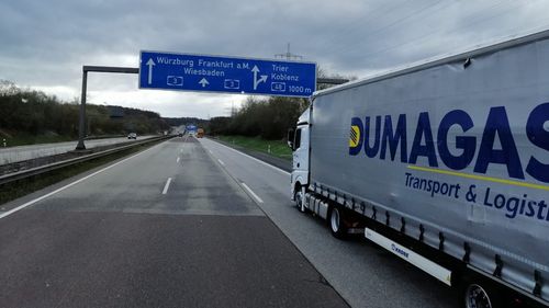 REPORTAJ Criza coronavirusului în Europa văzută din cabina unui camion