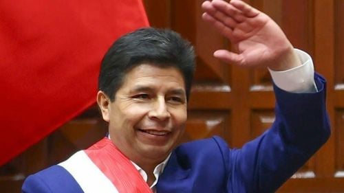 Peru: Parlamentul a votat demiterea preşedintelui Pedro Castillo