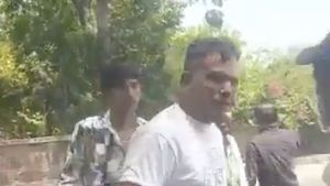 BREAKING Tragedia aviatică din India - Un supravieţuitor a fost găsit pe scaunul 11A al aeronavei. El a povestit că problemele au început la 30 de secunde după decolare