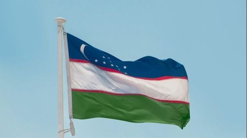 Uzbekistanul va supune mass-media, cântecele şi filmele unui "control moral"