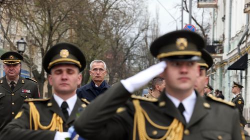 Stoltenberg doreşte ca NATO să continue discuțiile despre livrarea de avioane de luptă occidentale pentru Ucraina