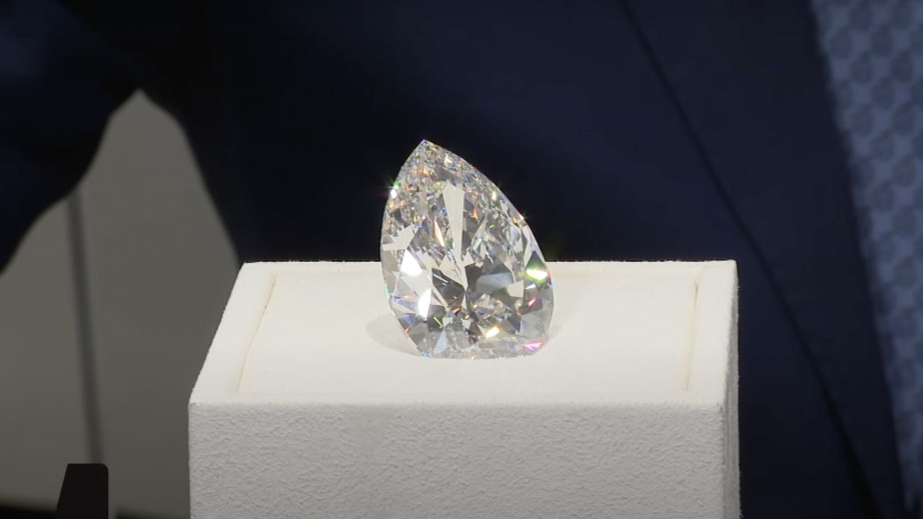 Cel mai mare diamant alb scos vreodată la licitația, vândut cu 17,8 milioane de euro