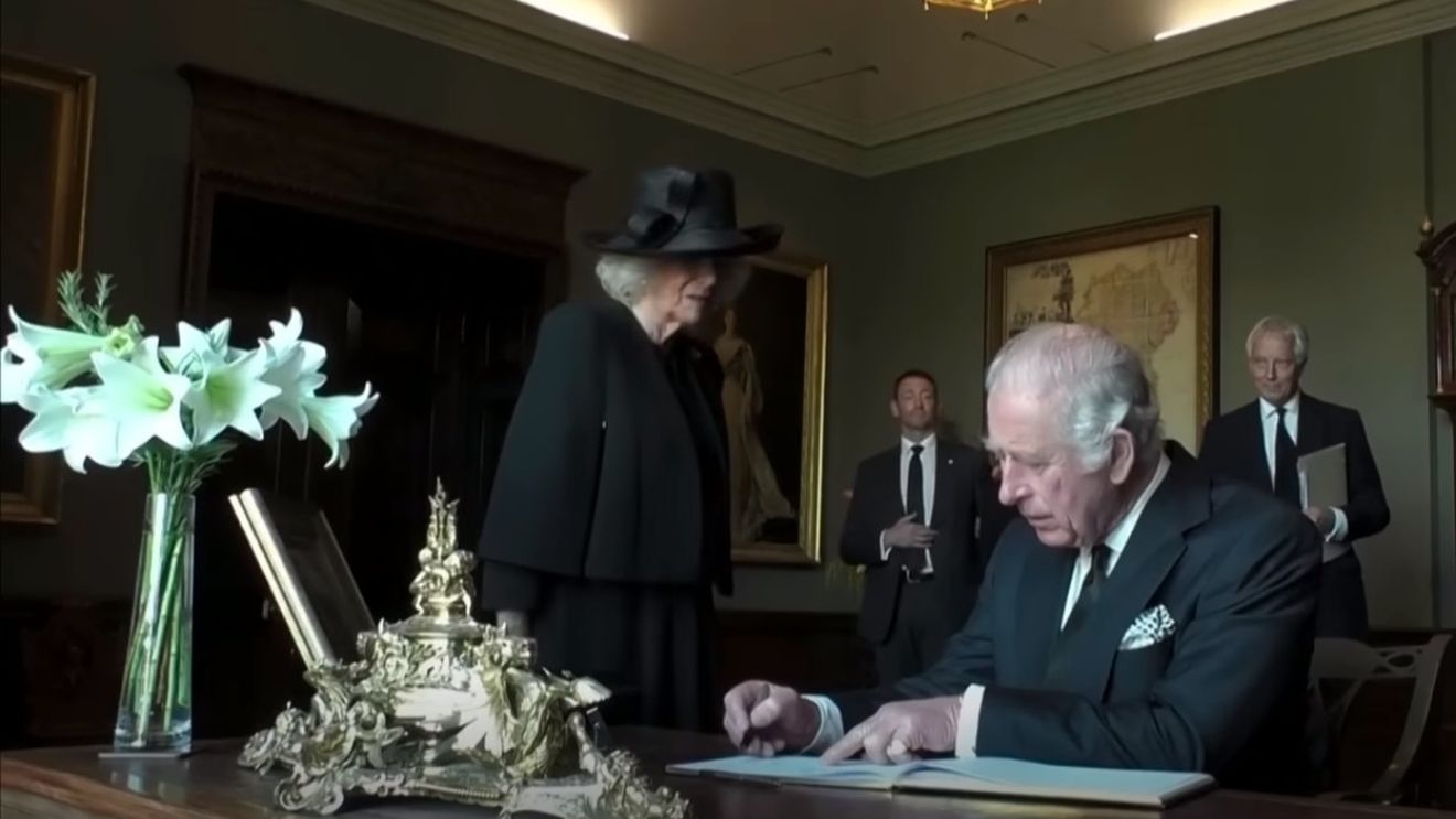 VIDEO Regele Charles al III-lea s-a enervat, în Irlanda de Nord, din cauza unui stilou cu probleme: ”Oh, Doamne, urăsc stiloul ăsta!”