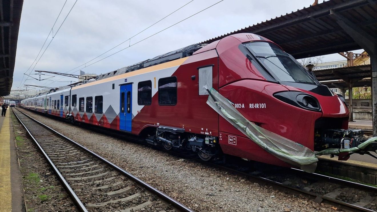 VIDEO Primul tren electric de la Alstom a ajuns în Gara de Nord din București. La sfârșitul anului va circula pe liniile București-Brașov și București -Constanța în serviciul CFR Călători