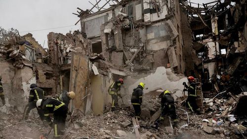 Atacul Rusiei de joi asupra Kievului s-a soldat cu 31 de morţi, între care cinci copii, cel mai sângeros din acest an