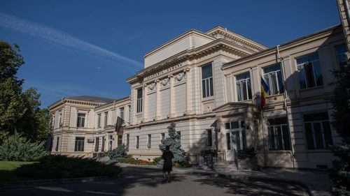 Academia Română va avea un nou sediu, iar vechiul sediu se transformă în muzeu. Contract de 152 de milioane de lei