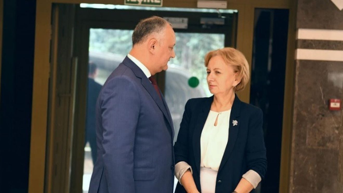 Încercări ale socialiștilor moldoveni de a bloca alegerile anticipate / Șefa Parlamentului de la Chișinău, Zinaida Greceanîi, cere Consiliului Europei să medieze conflictul cu președinta Maia Sandu