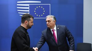 Orban i-a sugerat lui Zelenski să accepte o încetare a focului, favorabilă Rusiei / Preşedintele ucrainean insistă asupra unei "păci juste"