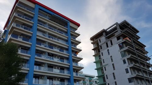 Consilierii USR și PNL din Constanța s-au abținut de la revocarea PUZ Mamaia, după ce investitorii i-au amenințat cu despăgubiri de peste 100 de milioane de euro/ Construcțiile pot continua în stațiune