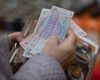 Ce măsuri sociale promite Eugen Tomac, fără niciun calcul al impactului bugetar: Subvenție de 2.250 lei/lună pentru angajarea părinților cu cel puțin trei copii, eliminarea CASS pentru mame și creșterea pragului indemnizației, indexarea pensiilor de la 1 ianuarie 2027, revenirea TVA la 5% pentru carte