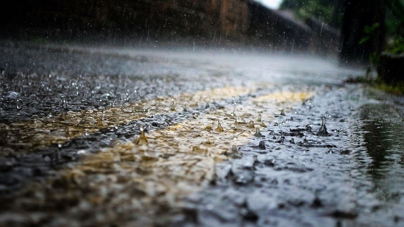 Cod portocaliu de ploi torențiale în județele Maramureș și Satu-Mare, miercuri dimineața