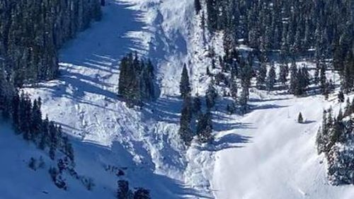 Intervenţie a salvamontiştilor şi a poliţiştilor de frontieră din Maramureș, pentru recuperarea a doi ucraineni care au trecut graniţa prin munţi