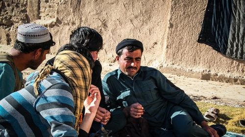 Doi jurnalişti străini aflaţi în misiune pentru ONU, arestaţi în Afganistan / Guvernul taliban a anunțat că analizează în prezent acest caz