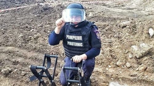 Două bombe de aviaţie au fost găsite pe şantierul centurii ocolitoare sud a municipiului Timişoara/ Pompierii au intervenit cu o nouă autospecială