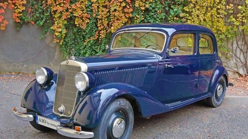 Mașina ”comisarului Moldovan”, vândută la licitație pentru 28.000 de euro / În România mai există doar 4  exemplare din Mercedes-Benz 170V