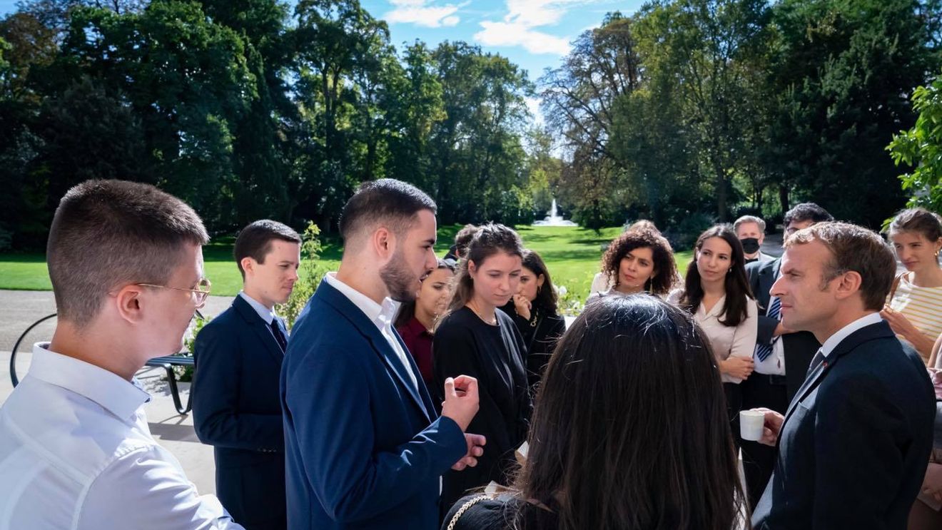 Permisul sanitar nu e obligatoriu la reuniuni politice în timpul campaniei prezidențiale din Franța, în numele principiului fundamental al participării tuturor cetăţenilor la viaţa politică