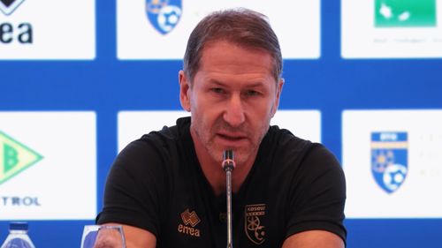 Selecționerul Kosovo spune că jucătorii săi au vrut să revină pe teren și explică de ce nu s-a mai întâmplat acest lucru