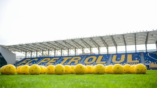 Petrolul Ploieşti câștigă în fața lui Poli Iaşi 2-1, după ce oaspeții au condus la pauză / Golul victoriei înscris în minutul 90+4