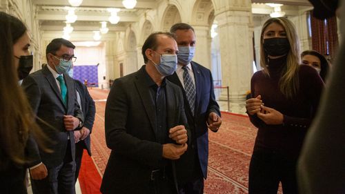 SURSE PNL a votat pentru începerea negocierilor cu PSD, în vederea formării unui nou Guvern de coaliție