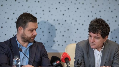 Ciprian Ciucu acuză că nu poate finaliza lucrările de lărgire a unei străzi care ar fluidiza traficul pe Prelungirea Ghencea pentru că Nicuşor Dan nu a emis avizele pentru defrişarea a 400 de copaci / „Nu mai fac lucrările sau îmi asum o amendă destul de mare”