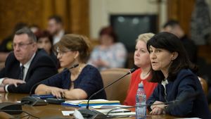 Ministrul Muncii: În acest moment avem 500.000 de contracte de muncă suspendate/ Suntem pregătiţi pentru dublu, cu o estimare de 4 miliarde de lei pentru acoperirea unui milion de contracte suspendate