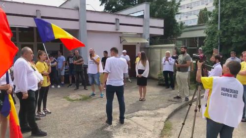 Mai mulţi protestatari de la Termocentrala Mintia au mers la Țebea, la manifestările comemorative dedicate lui Avram Iancu, pentru a semnala distrugerea colosului energetic
