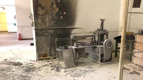 Explozie urmată de incendiu la uzina de armament de la Cugir / Două femei sunt rănite / A fost solicitat un elicopter SMURD